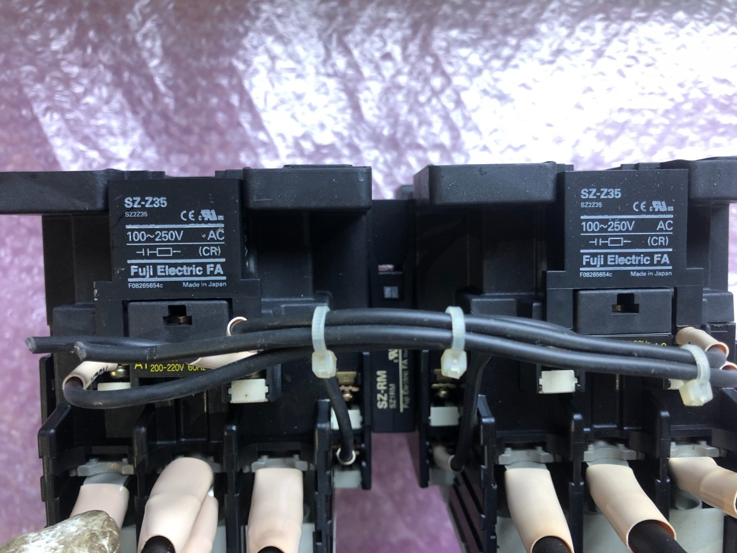 中古作業工具・作業用備品 【電磁接触器】SC-N3 富士電機 /FUJI ELECTRIC