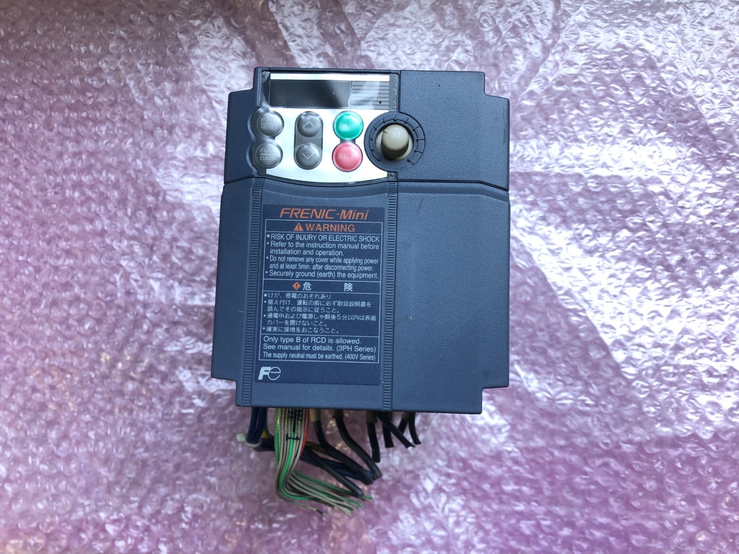 中古その他 【低圧インバータ】FRN1.5C1S-2J 富士電機 /FUJI ELECTRIC