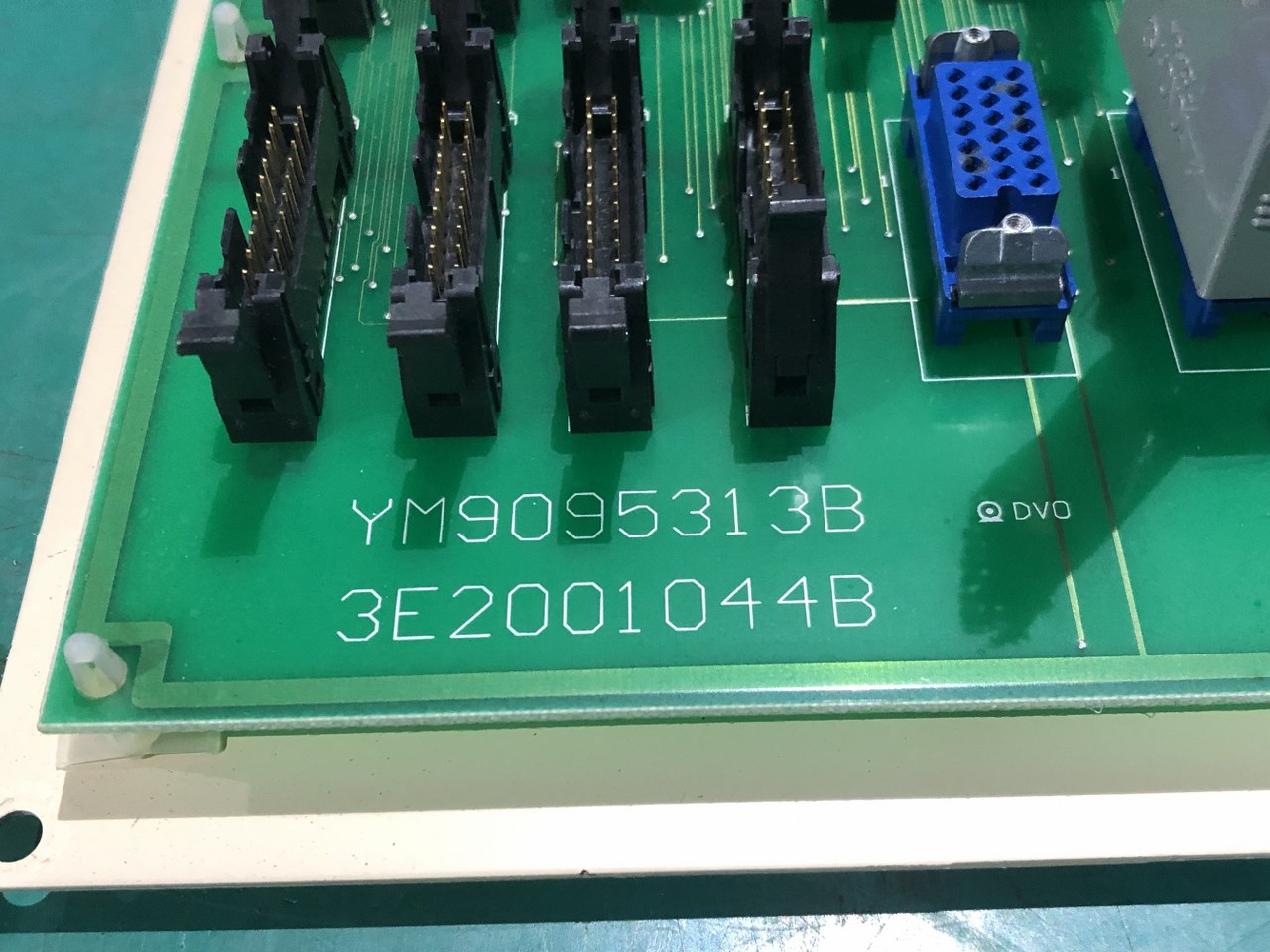 中古その他 【基板】YM9095313B  OKK 大阪機工