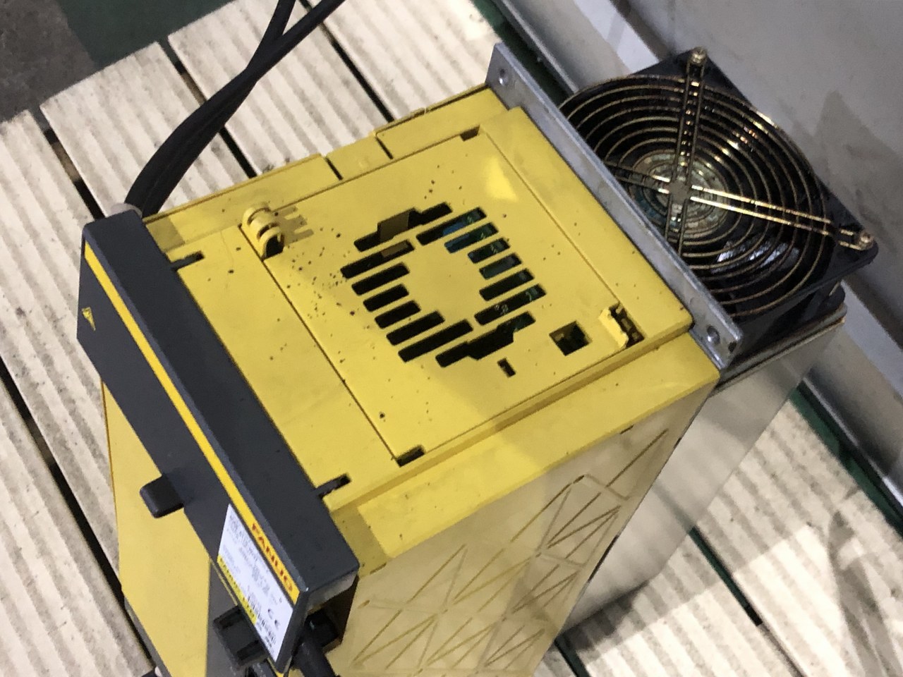 中古その他 【サーボアンプ】A06B-6110-H037 ファナック