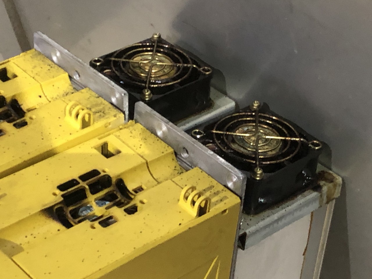 中古その他 【サーボアンプ】A06B-6114-H211 ファナック