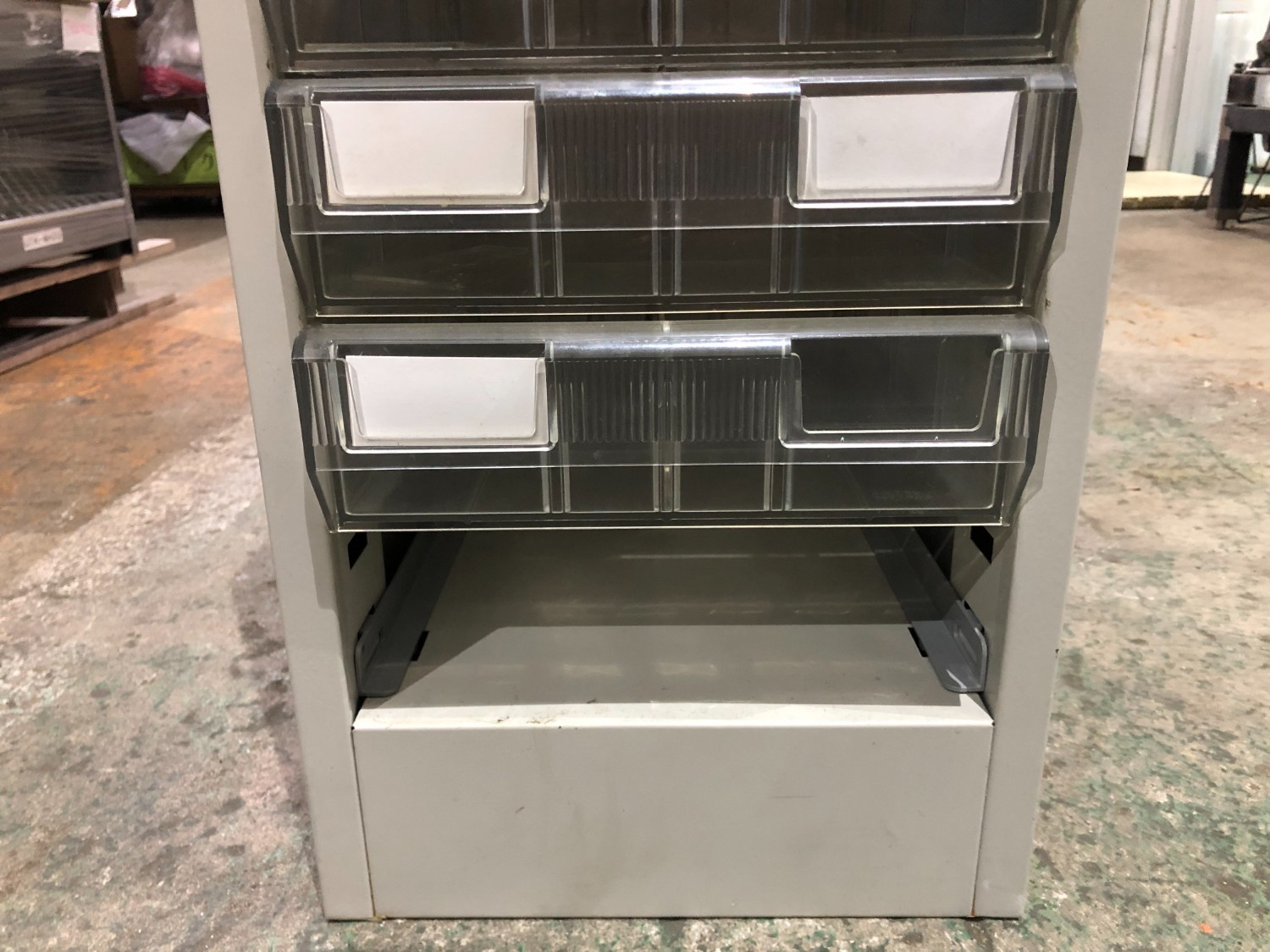 中古キャビネット類 【パーツキャビネット】W280xD400xH1110(mm) 不明