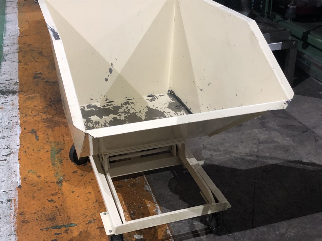 中古お買い得品・1山販売等 【チルトトラック】DR15 スギヤス BISHAMON