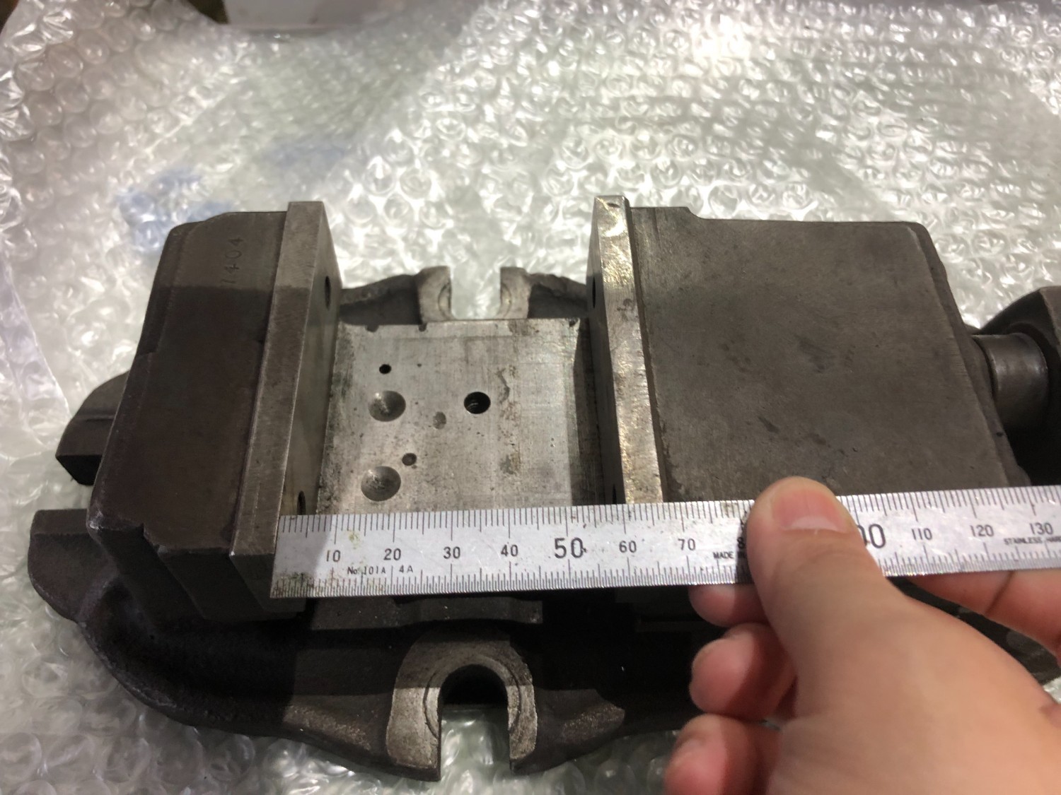 中古バイス 口幅85mm  口高30mm  口開60mm NEWS