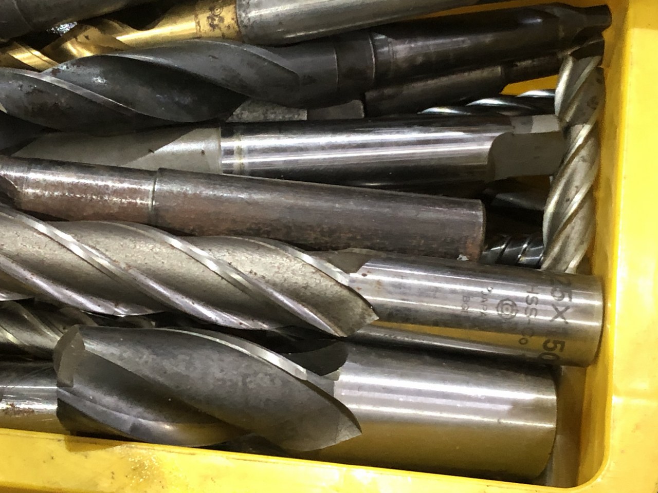 中古お買い得品・1山販売等 【切削工具1山】様々なメーカーやサイズがあります。 メーカー混在