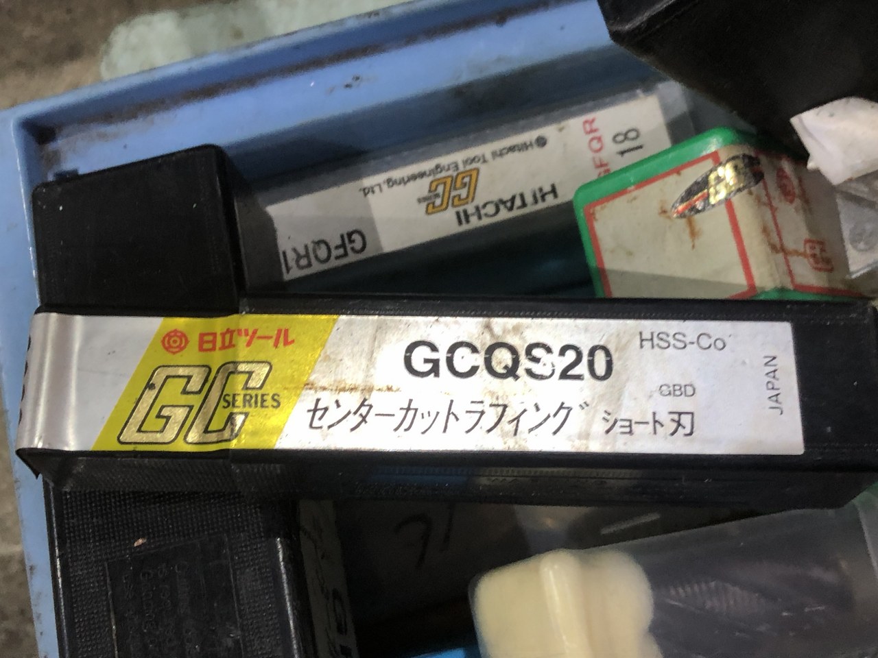 中古お買い得品・1山販売等 【切削工具1山】様々なメーカーやサイズがあります。 メーカー混在