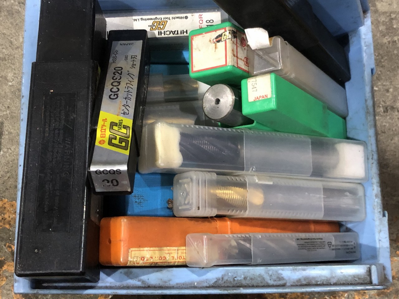 中古お買い得品・1山販売等 【切削工具1山】様々なメーカーやサイズがあります。 メーカー混在