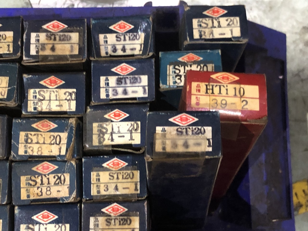 中古お買い得品・1山販売等 【バイト1山】様々なメーカーやサイズがあります。 三菱金属