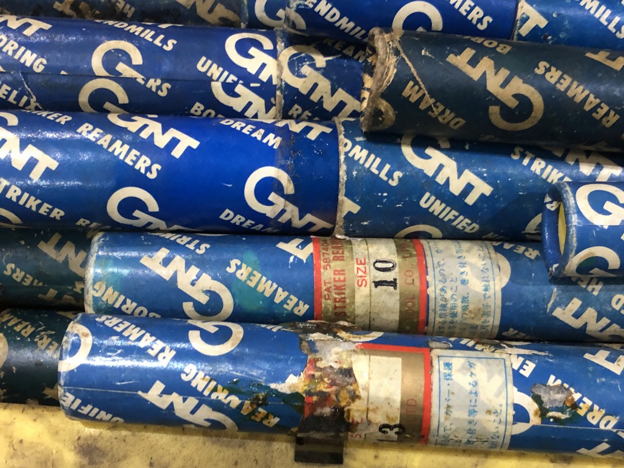 中古お買い得品・1山販売等 【ストライカーリーマ1山】様々なメーカーやサイズがあります。 メーカー混在