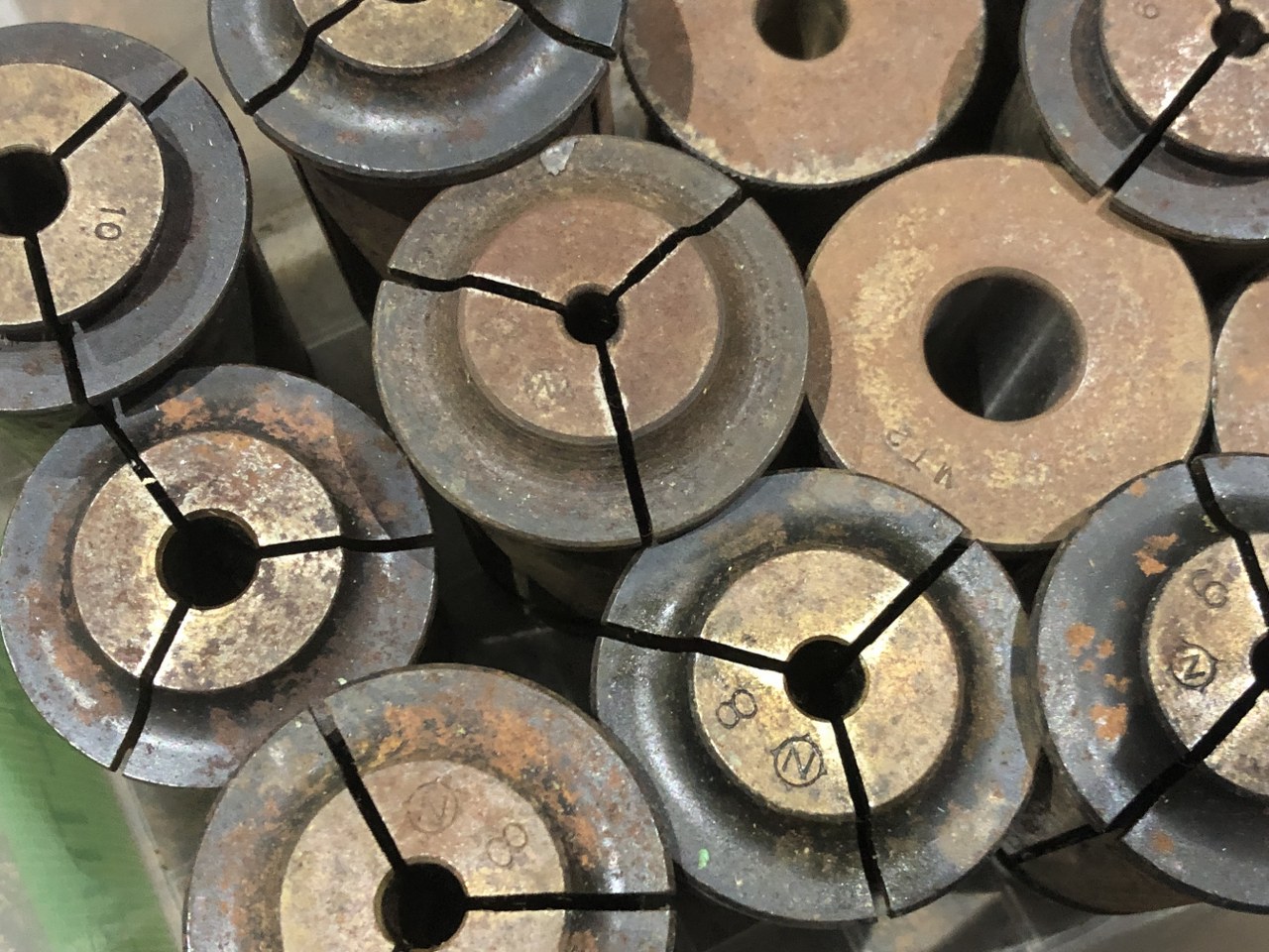 中古ストレートコレット 【ストレートコレット１山】様々なメーカーやサイズがあります。 メーカー混在