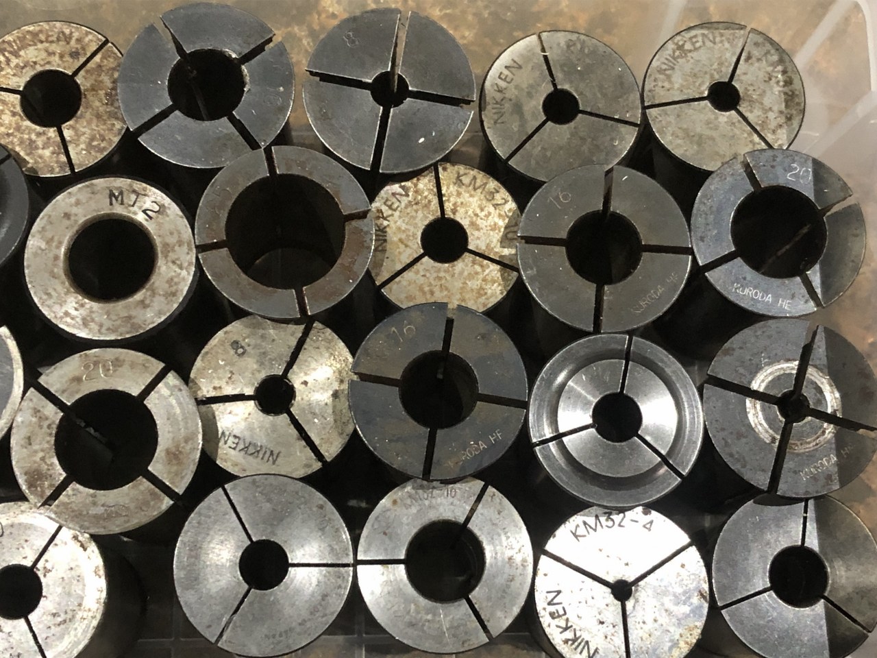 中古ストレートコレット 【ストレートコレット１山】様々なメーカーやサイズがあります。 メーカー混在