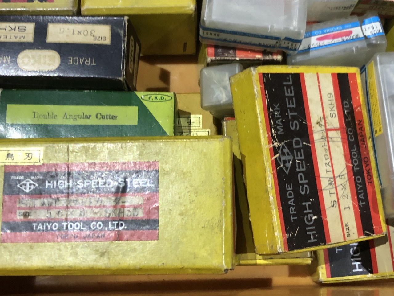 中古お買い得品・1山販売等 【Tスロットカッター1山】様々なメーカーやサイズがあります。 メーカー混在