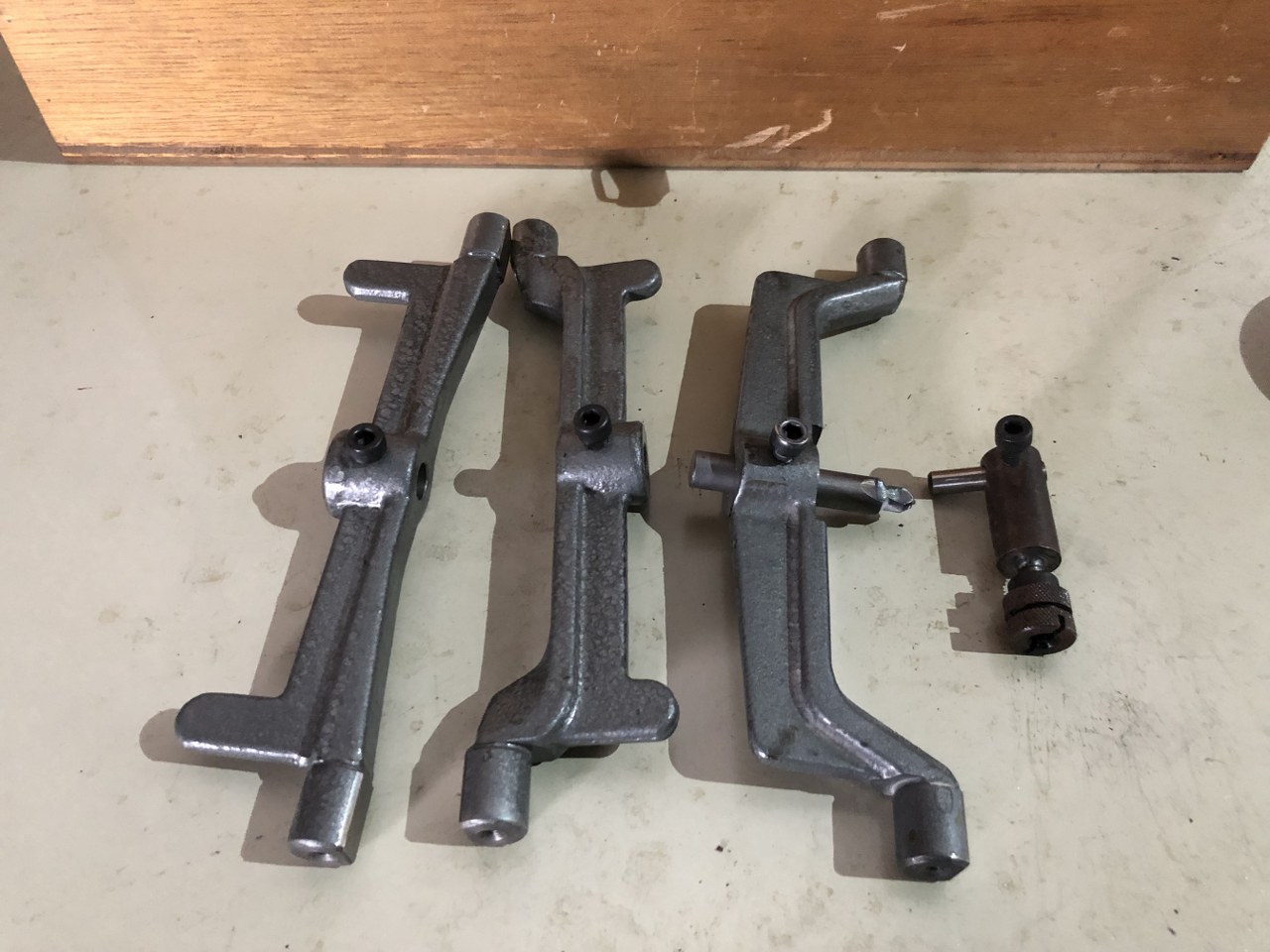 中古その他測定工具・基準器・試験機 【偏心検査器】偏心検査器/ドレッサー ベース225ｘ70ｍｍ 不明