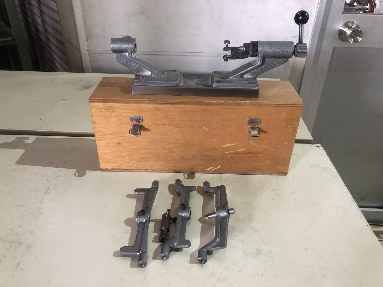 中古その他測定工具・基準器・試験機 【偏心検査器】偏心検査器/ドレッサー ベース225ｘ70ｍｍ 不明