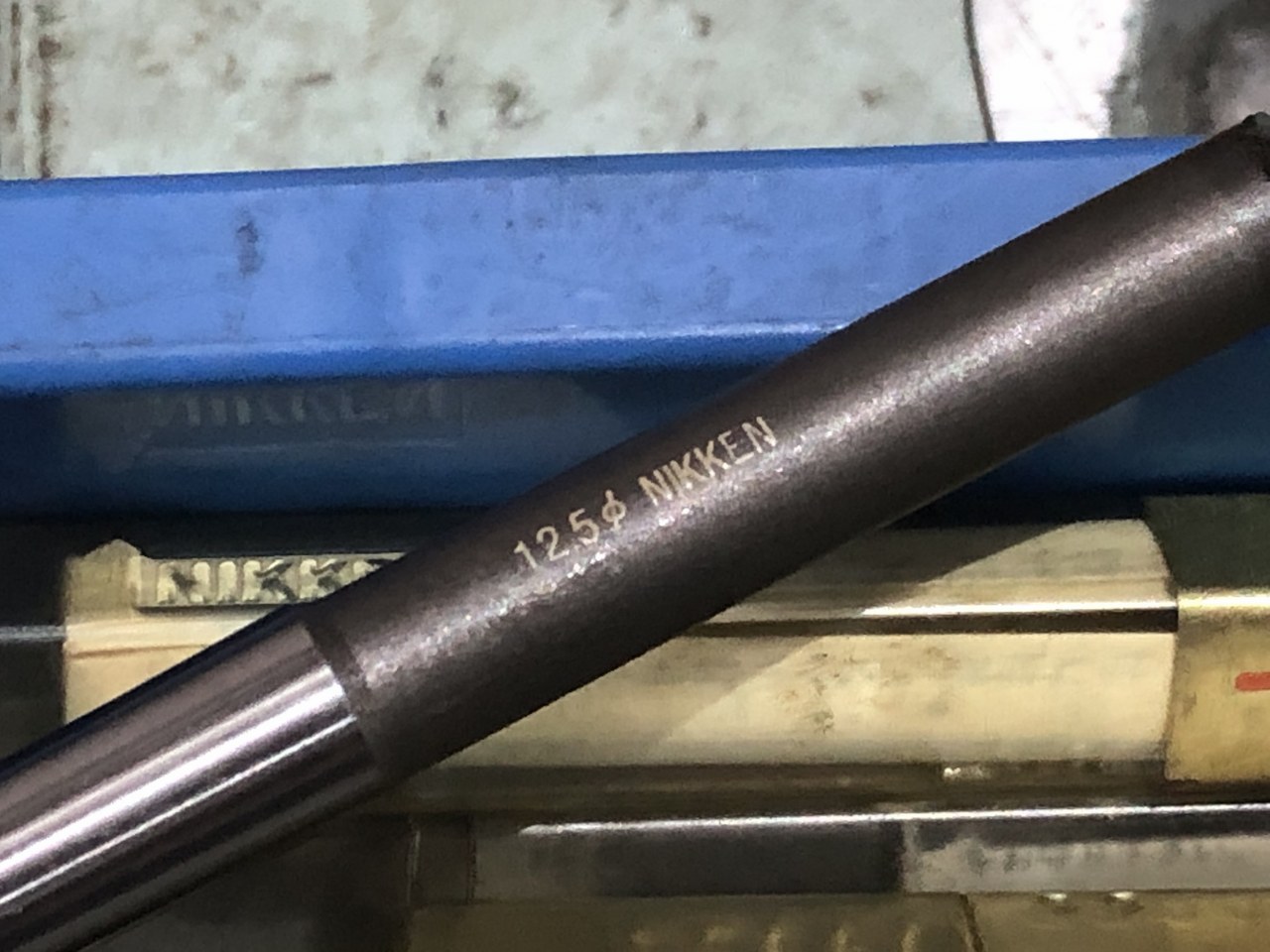 中古お買い得品・1山販売等 【切削工具1山】様々なメーカーやサイズがあります。 メーカー混在