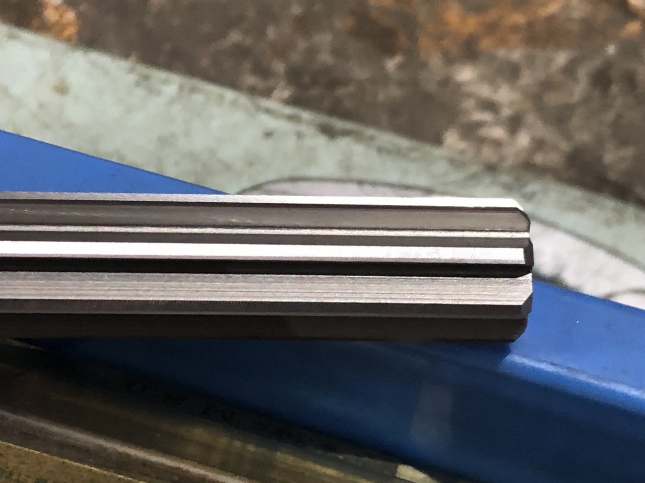 中古お買い得品・1山販売等 【切削工具1山】様々なメーカーやサイズがあります。 メーカー混在