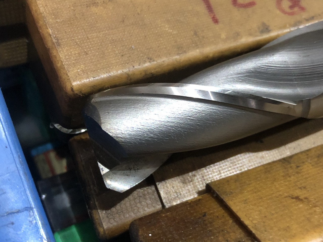 中古お買い得品・1山販売等 【切削工具1山】様々なメーカーやサイズがあります。 メーカー混在