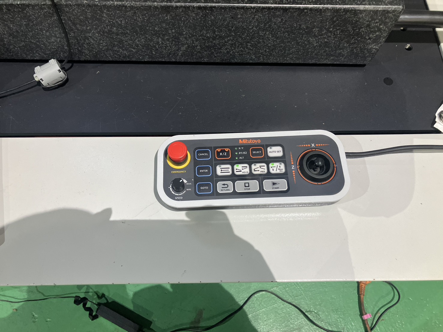 中古その他測定機 FTA-L8C3000-D【輪郭形状測定機】 ミツトヨ/三豊製作所