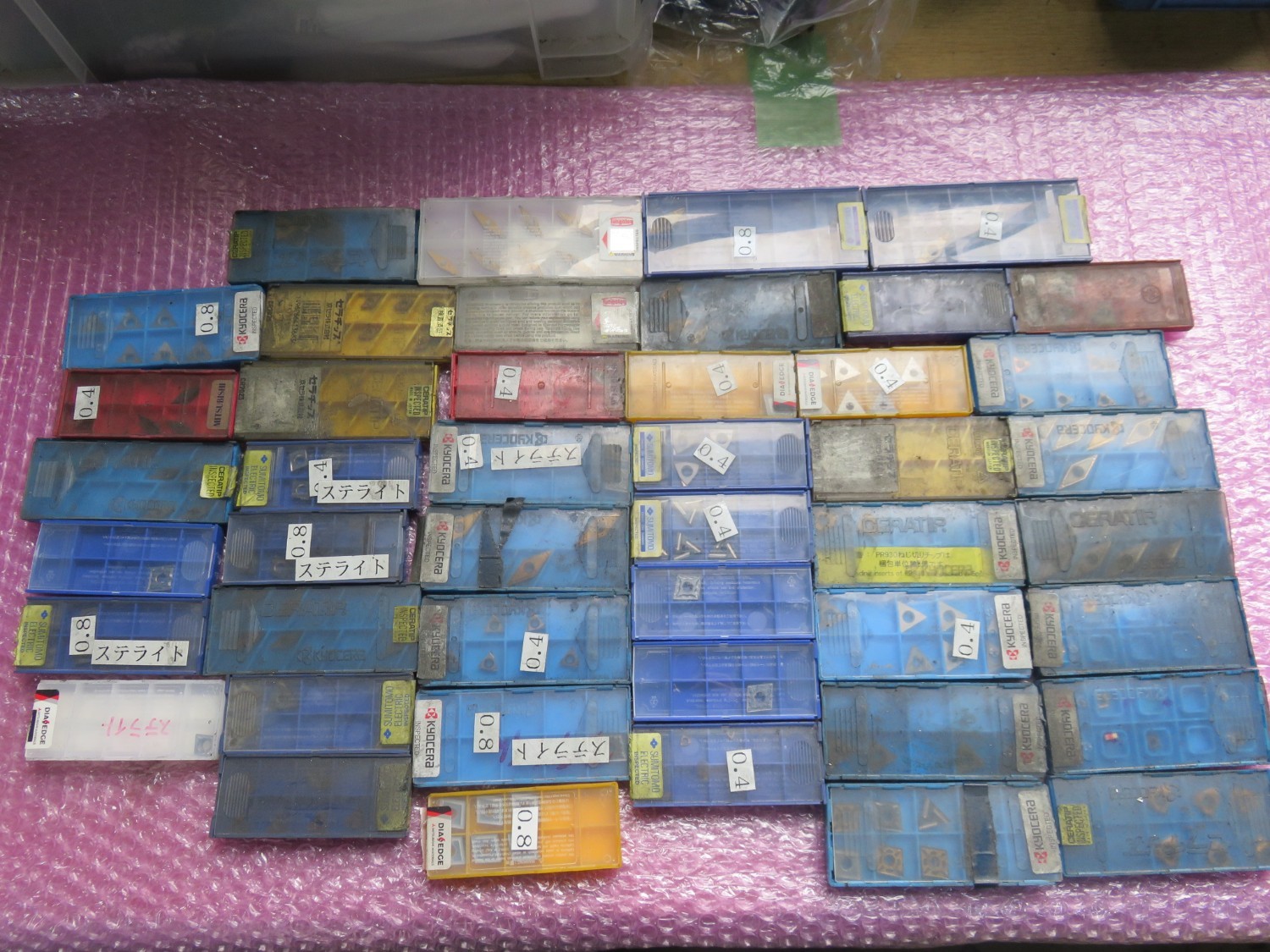 中古インサート（チップ） チップ 1山　 様々なメーカーや型式があります。