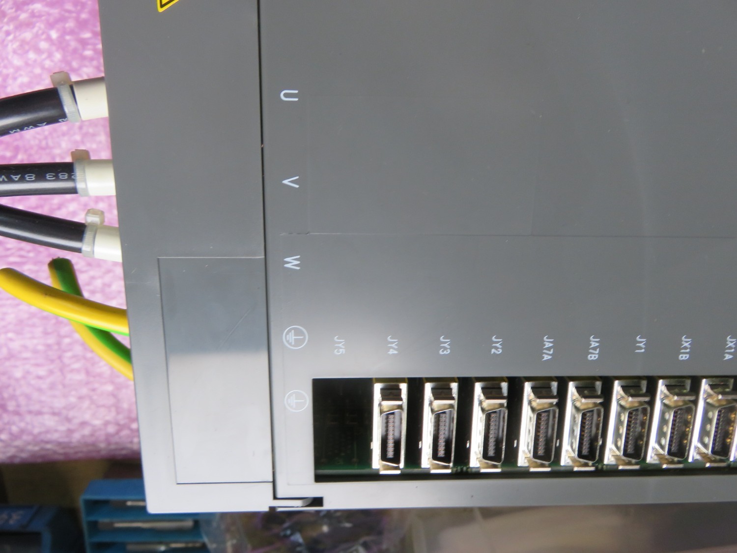 中古その他 【サーボアンプ　】A06B-6088-H215＃H500＃EM ファナック