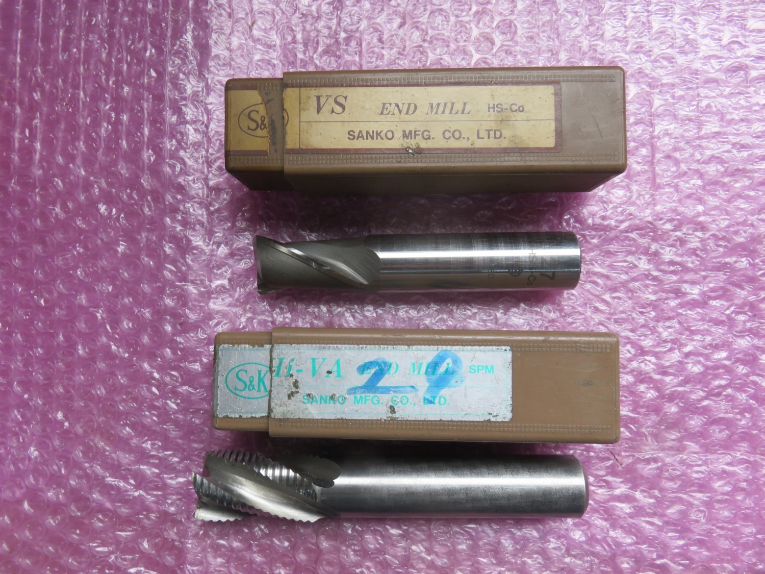 中古その他エンドミル 【エンドミル 2個】φ27、φ30 様々なメーカーがあります。