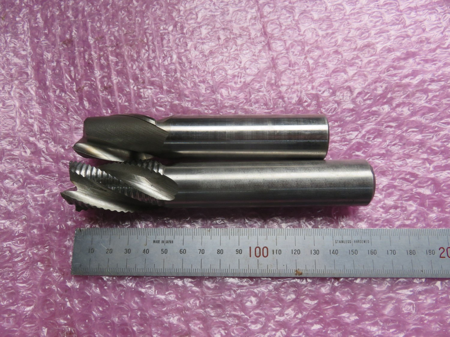 中古その他エンドミル 【エンドミル 2個】φ27、φ30 様々なメーカーがあります。