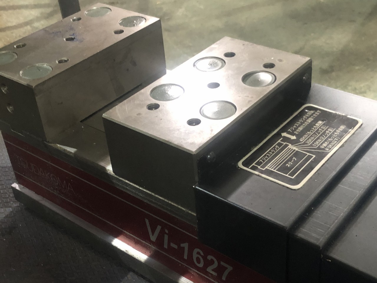 中古その他バイス・関連品等 【マシンバイス】Vi-1627 津田駒工業
