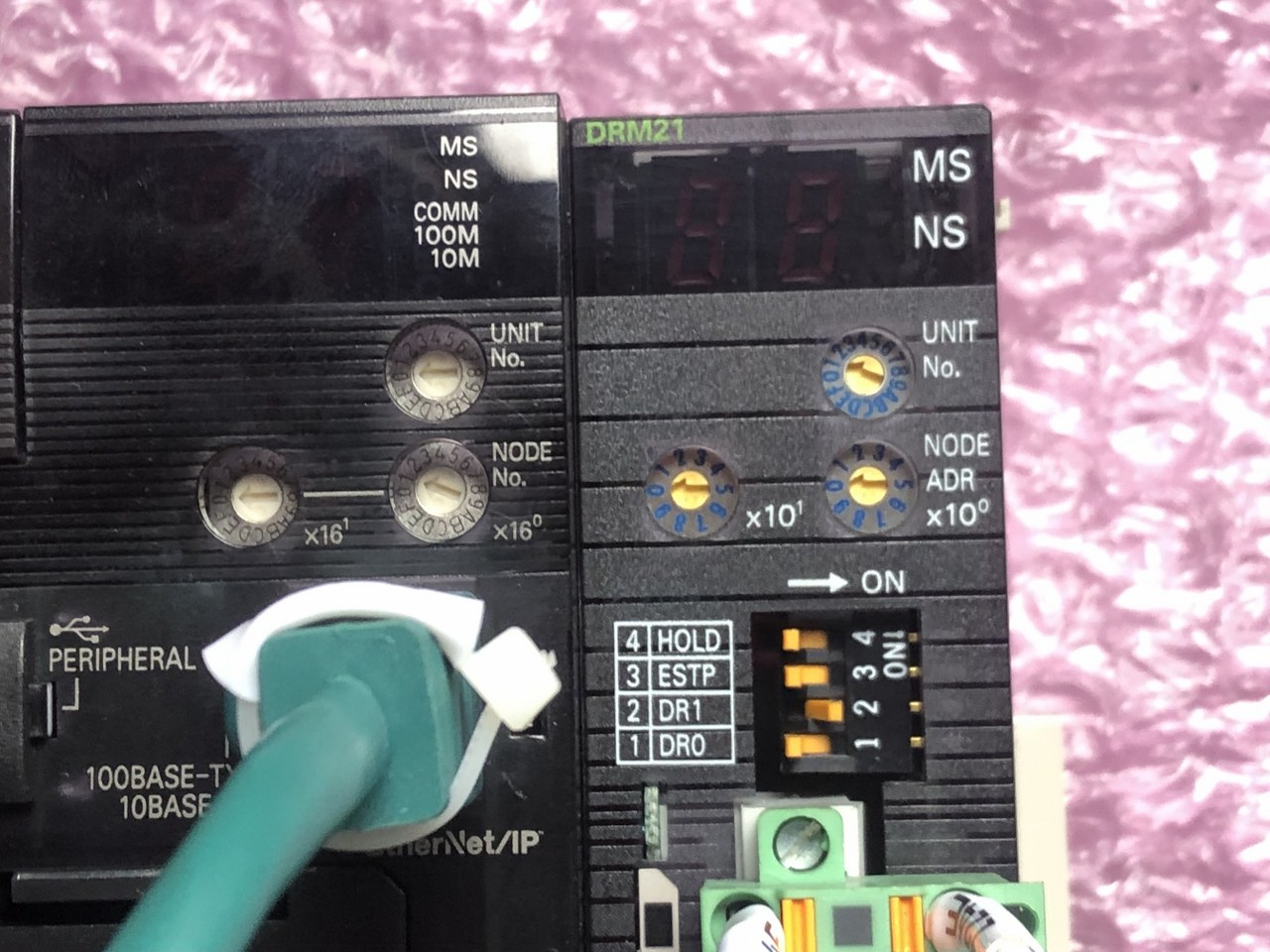 中古お買い得品・1山販売等 【CPUユニット】SYSMAC CJ2M CPU33 オムロン