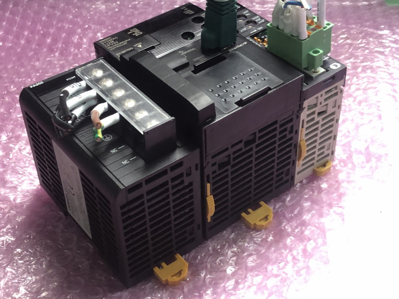 中古お買い得品・1山販売等 【CPUユニット】SYSMAC CJ2M CPU33 オムロン