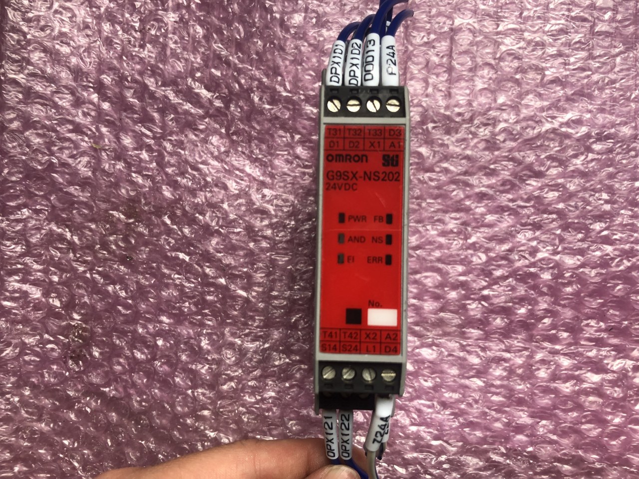 中古お買い得品・1山販売等 【非接触式ドアスイッチコントローラ】G9SX-NS202-RT オムロン