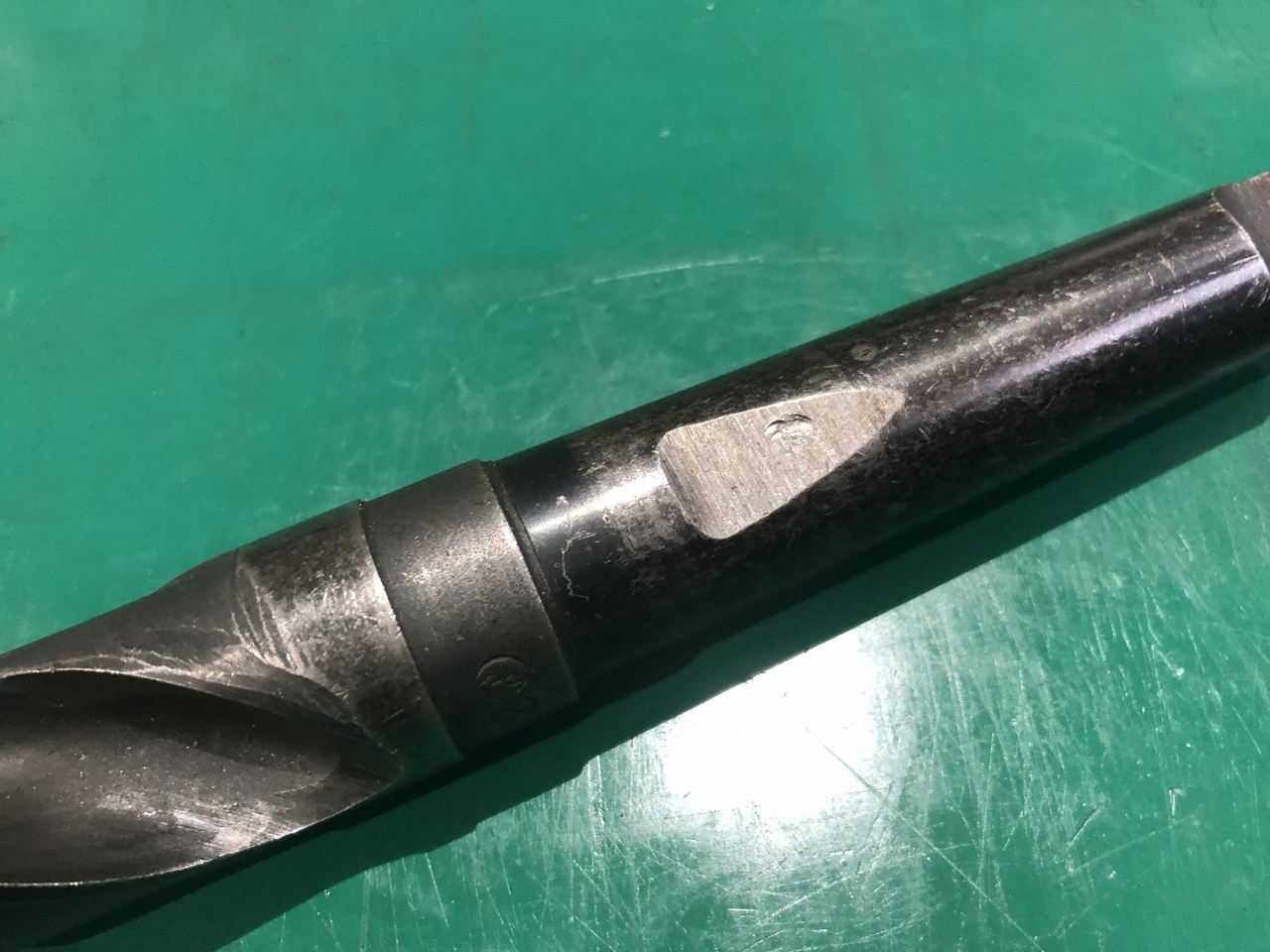 中古テーパ―シャンクドリル 【テーパーシャンクドリル】HSSシリーズφ27 不明