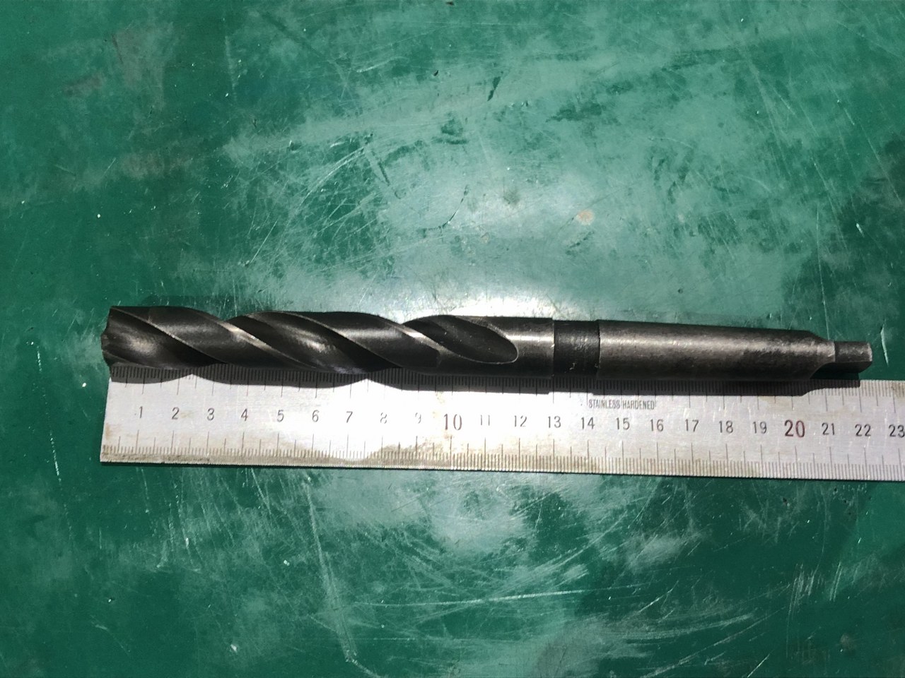 中古テーパ―シャンクドリル 【テーパーシャンクドリル】L220　φ18.5 不明