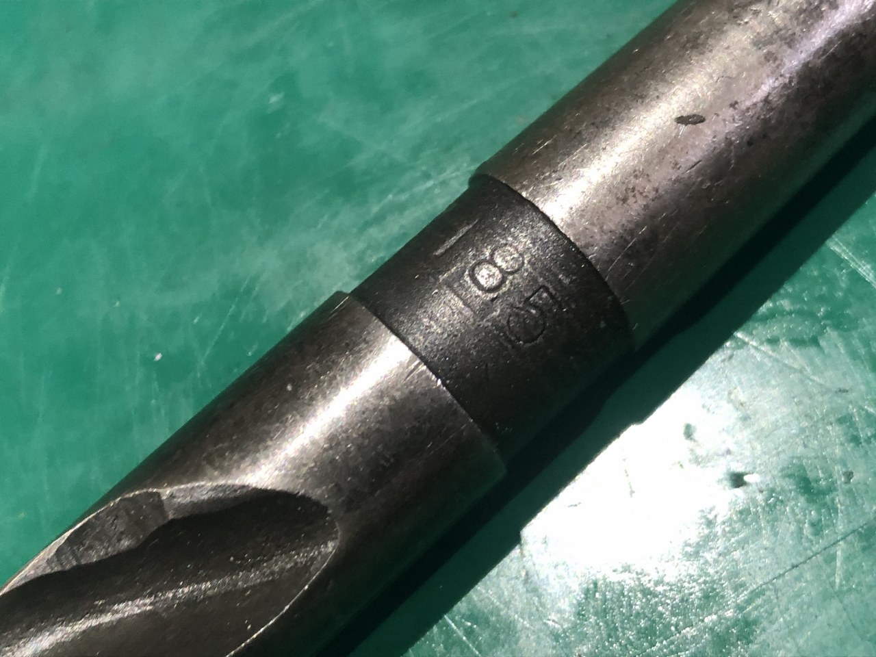 中古テーパ―シャンクドリル 【テーパーシャンクドリル】L220　φ18.5 不明