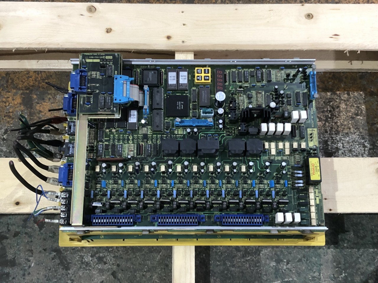 中古お買い得品・1山販売等 【ACスピンドルサーボアンプユニット】A06B-6063-H208＃H510 ファナック/FANUC