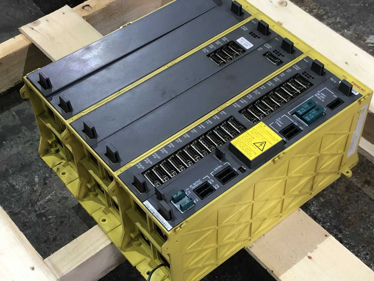 中古お買い得品・1山販売等 【サーボアンプ】A02B-0120-B503 ファナック/FANUC
