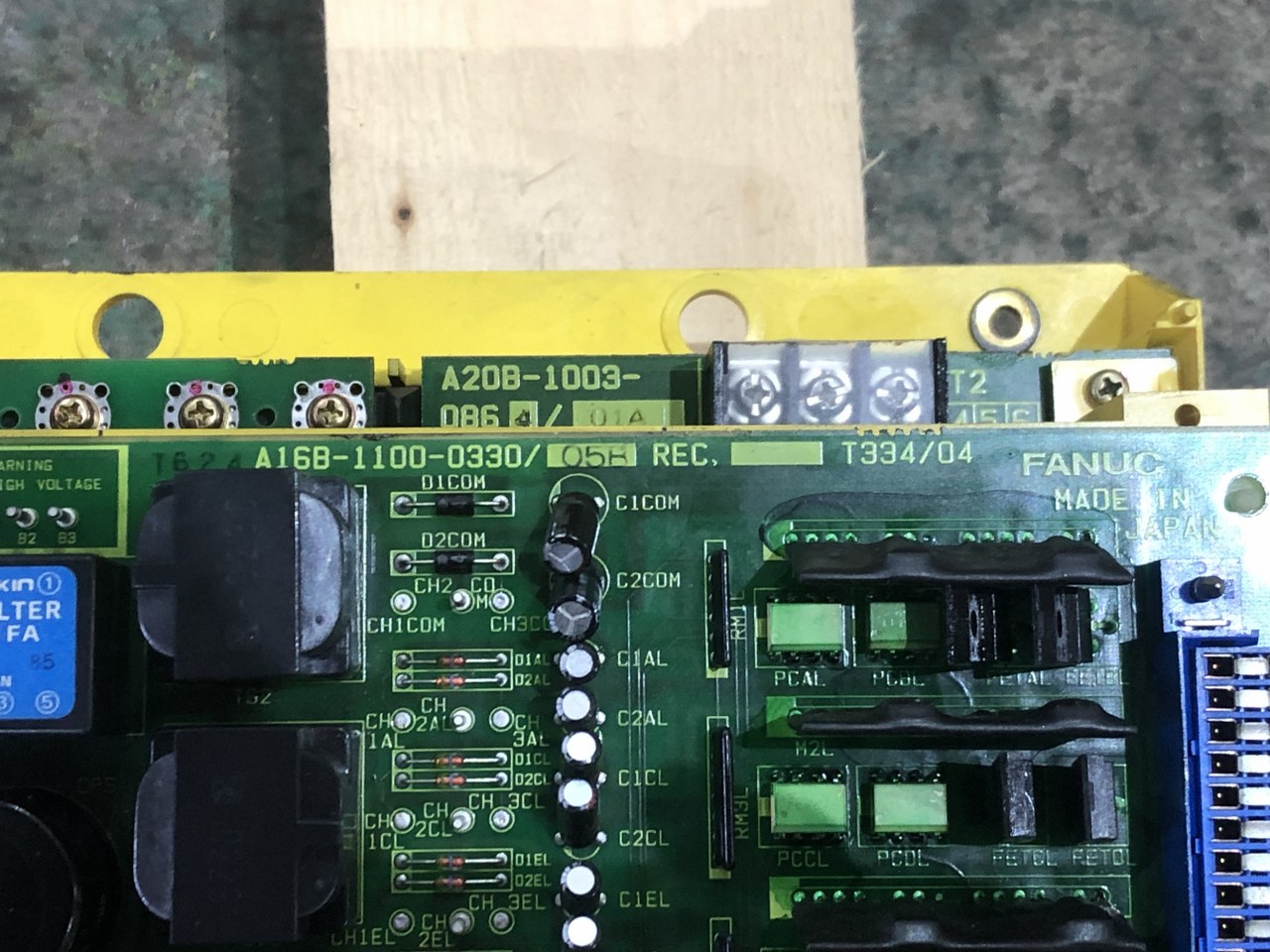 中古お買い得品・1山販売等 【サーボアンプ】A20B-1003-0864/01A、A16B-1100-0330/05B ファナック/FANUC