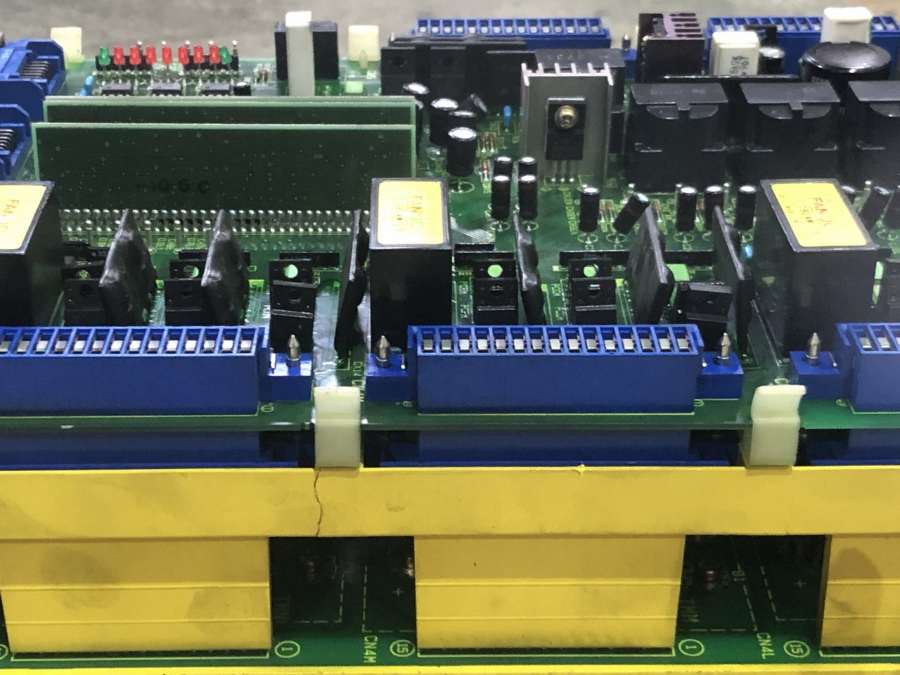 中古お買い得品・1山販売等 【サーボアンプ】A20B-1003-0864/01A、A16B-1100-0330/05B ファナック/FANUC