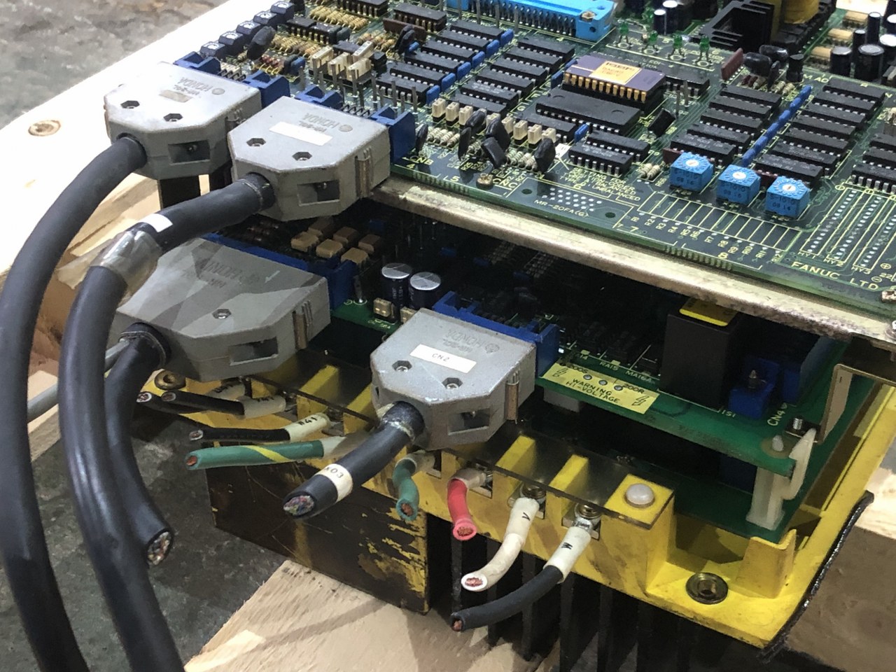 中古お買い得品・1山販売等 【サーボアンプ】A06B-6059-H003 ファナック/FANUC