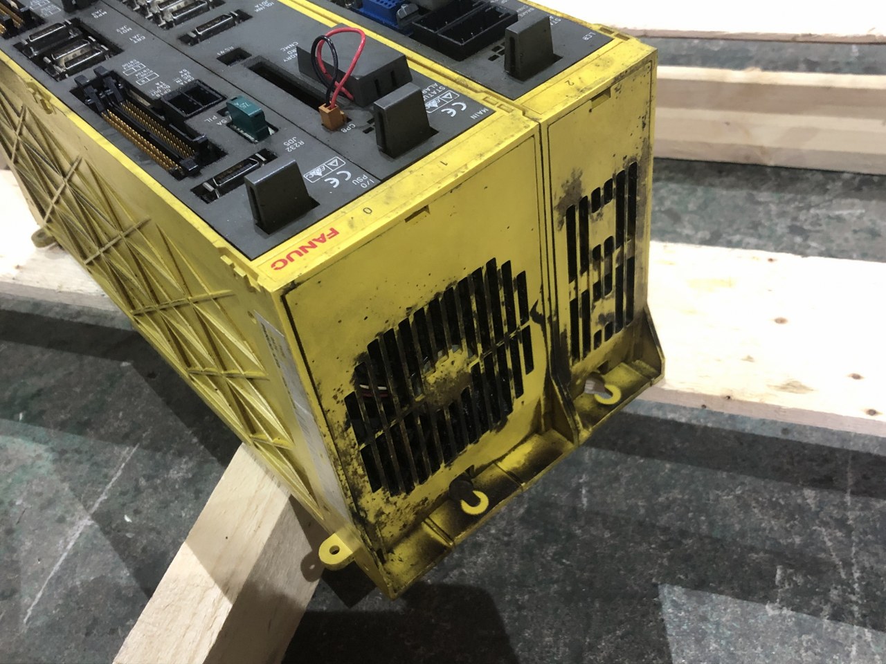 中古お買い得品・1山販売等 【サーボアンプ】A02B-0218-B505 ファナック/FANUC