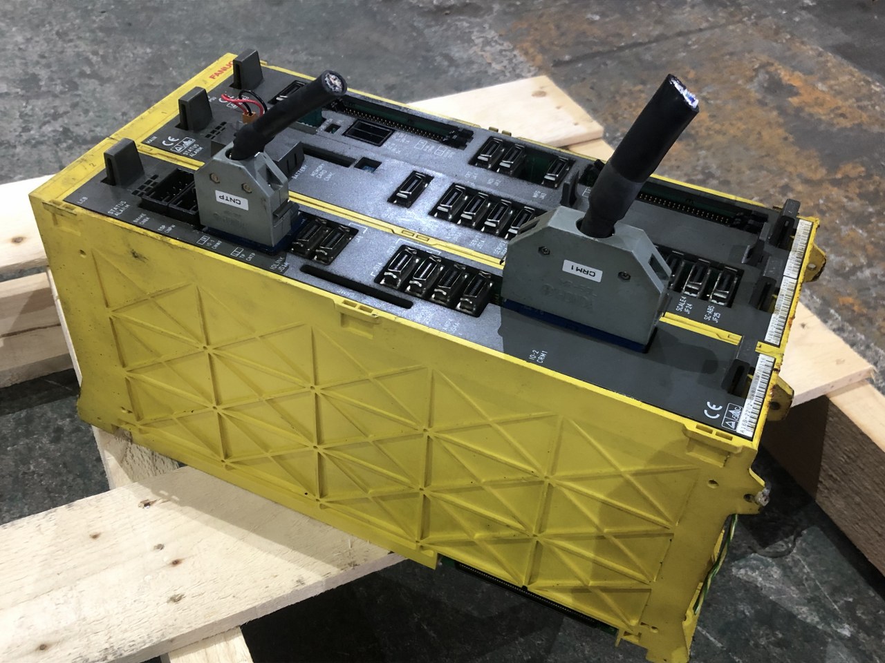 中古お買い得品・1山販売等 【サーボアンプ】A02B-0218-B505 ファナック/FANUC