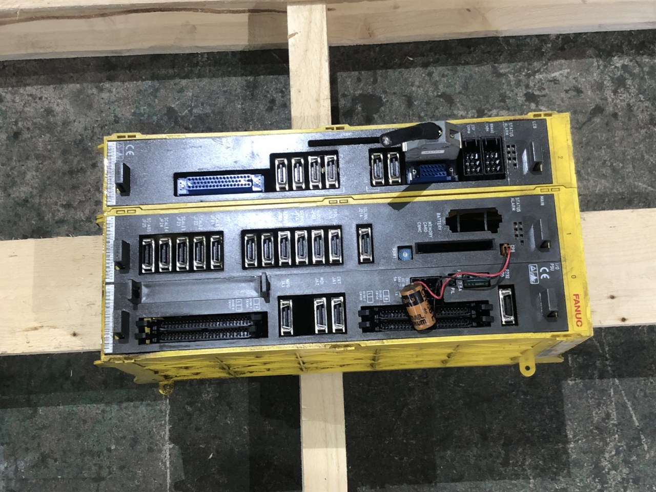 中古お買い得品・1山販売等 【サーボアンプ】A02B-0218-B505 ファナック/FANUC