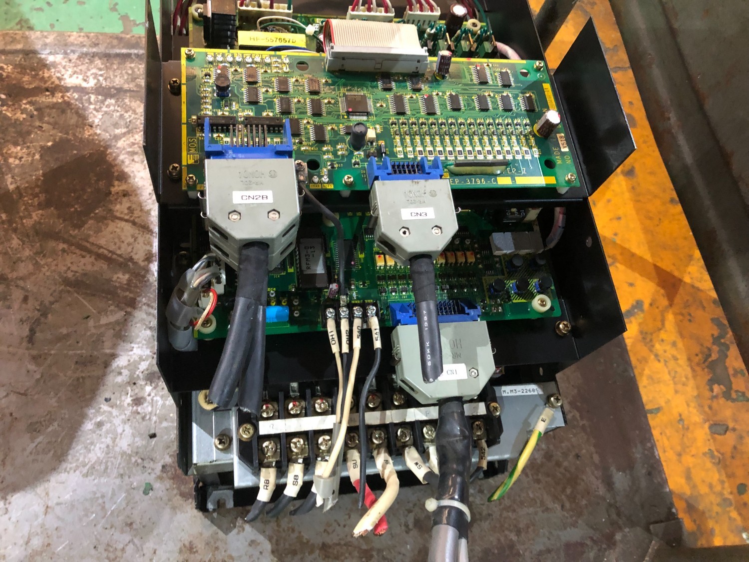 中古その他 【サーボドライブ】FRN011M3-21 富士電機/ FUJI ELECTIC