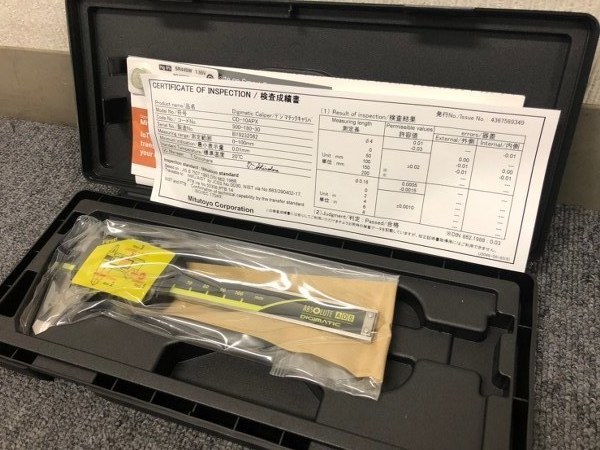 中古Vernier caliper 500-180-30　(CD-10APX) MITUTOYO