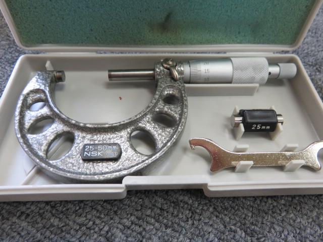 中古外側マイクロメーター 【外側ミクロンマイクロメーター】0-25mm(109-101) ミツトヨ/Mitutoyo