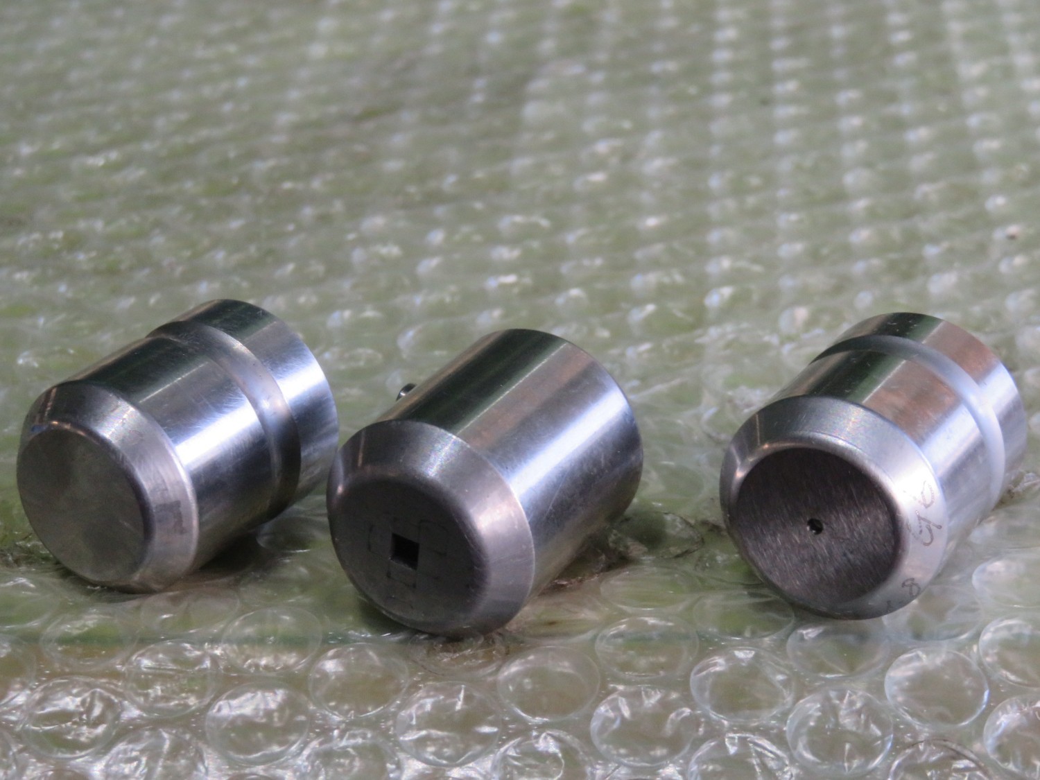 中古Goods for Turret punch press [タレパン金型(ダイ)]3個セット（不明,3.40ｘ3.40,1.8） アマダ/AMADA