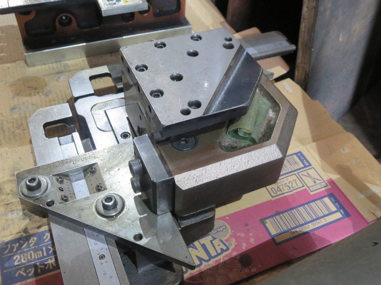 中古Goods for Notching Machine(Corner Notcher) [コーナーシャー金型]幅120ｍｍの切り欠き型 Unknown