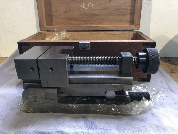 中古Precision vise [ロックタイト精密マシンバイスV]LT-80 ナベヤ(ERON)