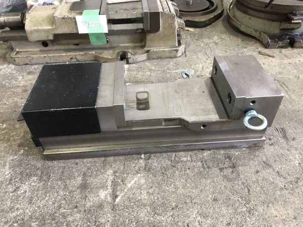 中古バイス [バイス]口幅150ｍｍ 不明