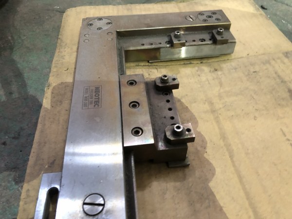 中古Other(Measuring tools・Standards・ Testing machine) [ワイヤーカットバイス］WUB-200S NEOTEC
