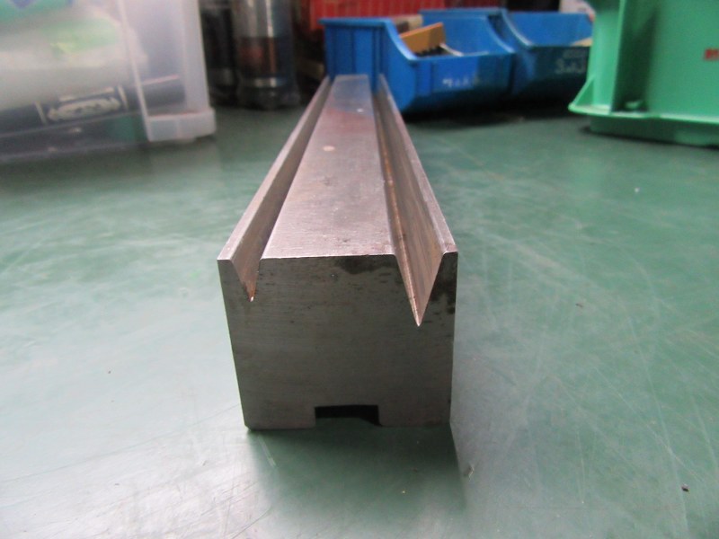 中古Goods for Vendor [ベンダー金型(2Vダイ)]V8V10 Unknown